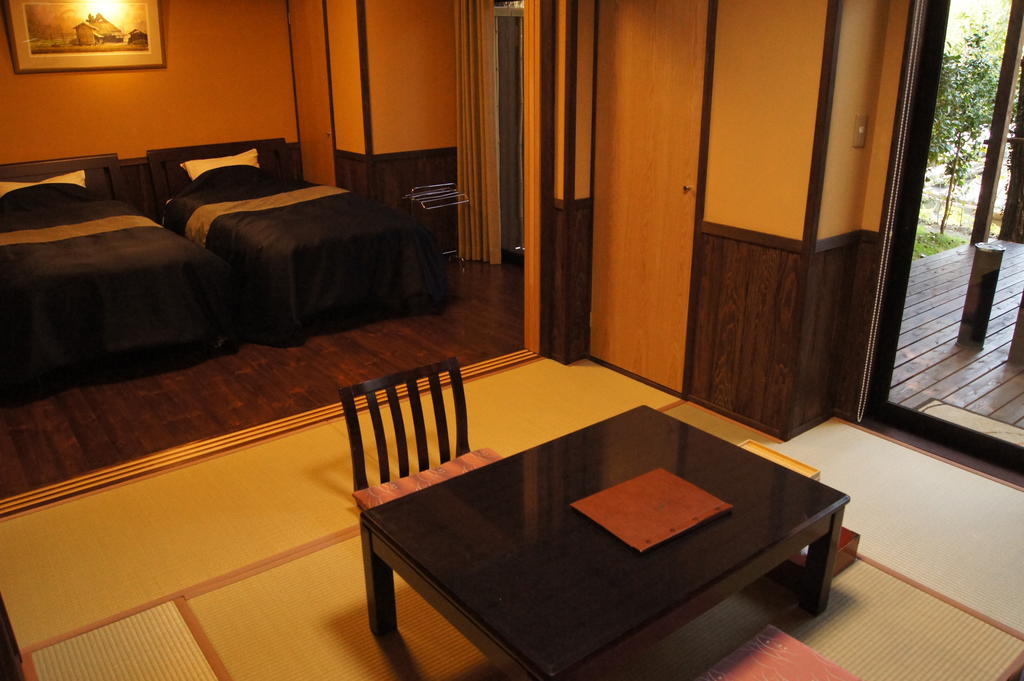 Fumoto Ryokan Minamioguni Zimmer foto